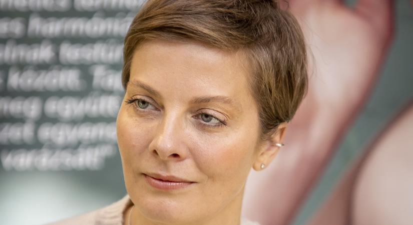 Tatár Csilla valósággal elalélt Magyar Pétertől – a reptéren futottak össze