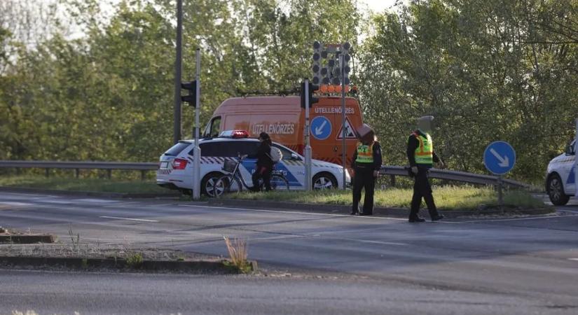 A fűben ülve zokogtak, megszólalt egy gyászoló a győri Tescónál történt tragédiáról