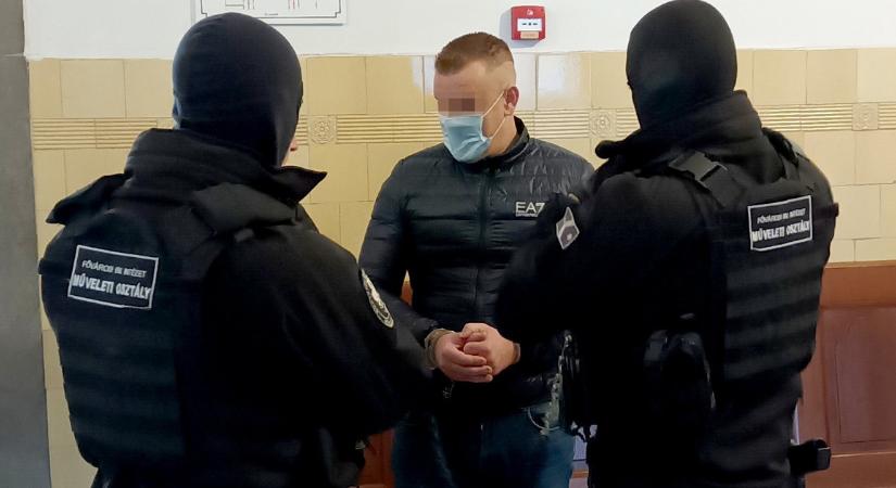 Így húzták csőbe a kegyetlen Marina-parti darabolós gyilkost a magyar zsaruk - Egyetemi tananyag lett a kivégzésből