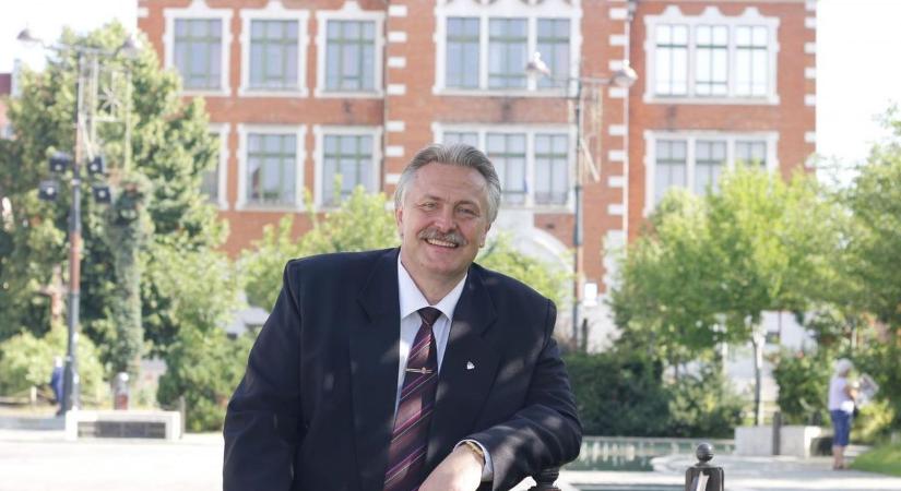 „Az elégségest mosolyogva teljesíteni lehetett" - Miskolc volt polgármestere értékelte a mai matekérettségit