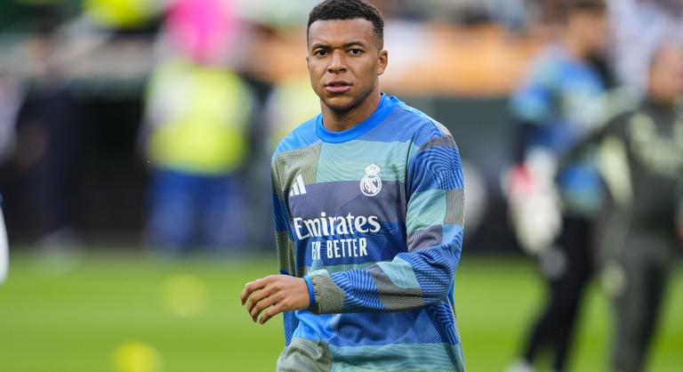 Petíciót indítottak a Real Madrid szurkolói, hogy Mbappé távozzon, Arbeloa próbálja védeni játékosát