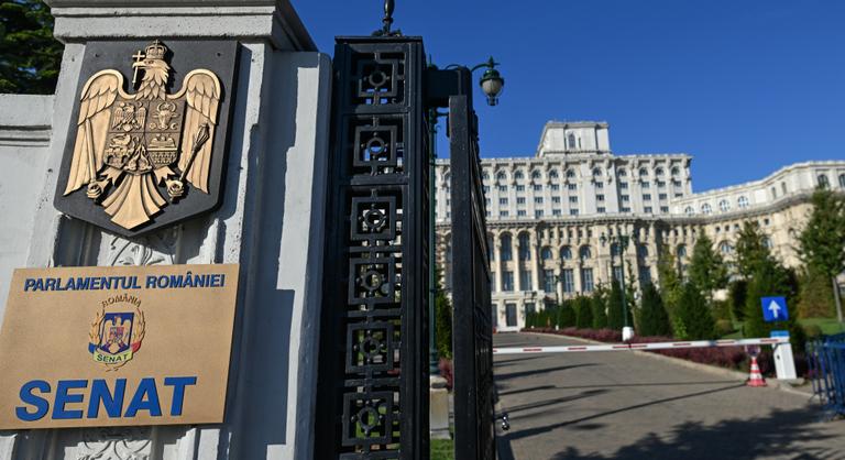 Megbukott a román kormány, bejött a szocdemek összefogása a szélsőjobbal