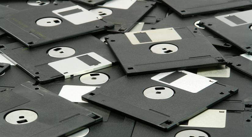 Emlékszik még a floppy lemezre? Már egy iPhone-fotó sem férne rá, mégis imádtuk