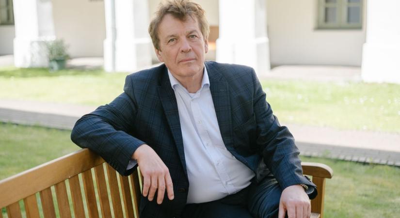 Hatalmas presztízs és új távlatok – Az Európai Tudományos és Művészeti Akadémia tagjává választották Prof. Dr. Miszlivetz Ferencet