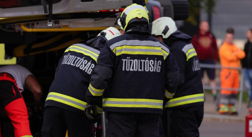 Felcsaptak a lángok az M3-ason – Közzétették a felvételeket a kigyulladt kamionról