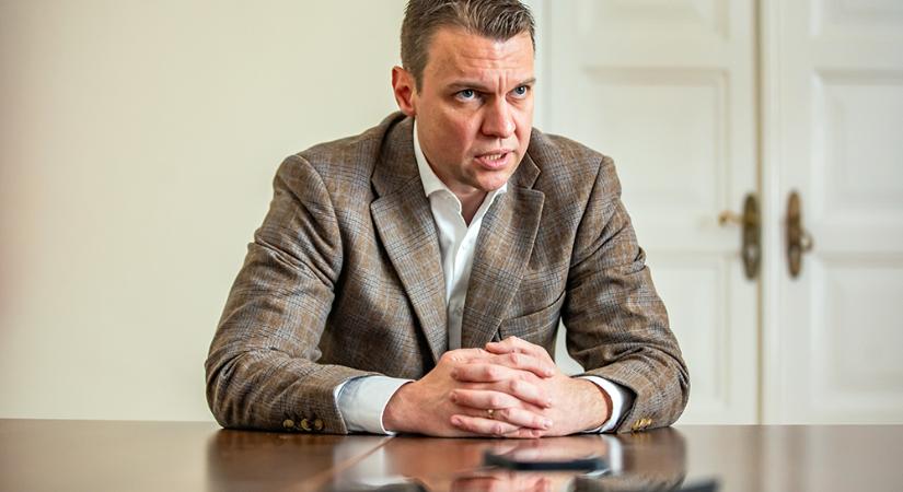 Menczer Tamás: nem szabadott volna hagyni, hogy a „Balásy Gyulák„ megjelenjenek körülöttünk