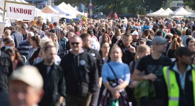 Csütörtöktől forgalomkorlátozás lép életbe a Mihály-napi vásár miatt – itt a lista a lezárásokról!