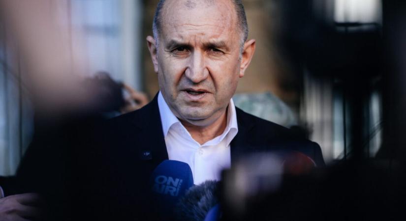 A bolgár államfő Rumen Radevet kérte fel a kormányalakításra