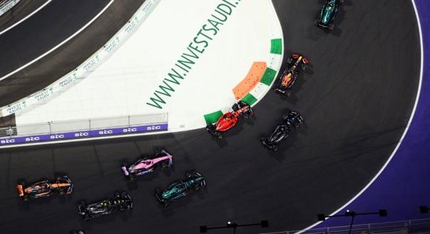 Sajtó: Egy futamot mégis pótolna az F1?