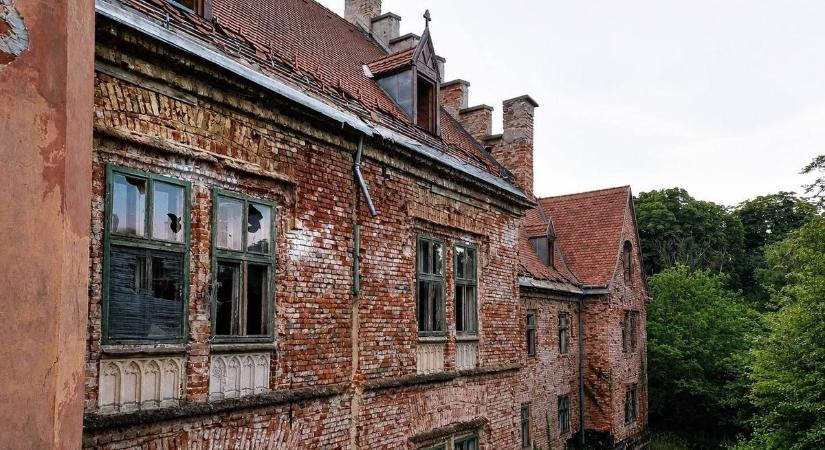 Ennek a csodás elhagyott vasi kastélynak köszönhetik, hogy urbex fotósok lettek