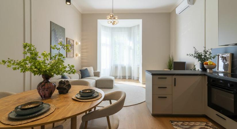 Polgári terek modern harmóniában - 72 m2-es klasszikus polgári lakás újragondolva