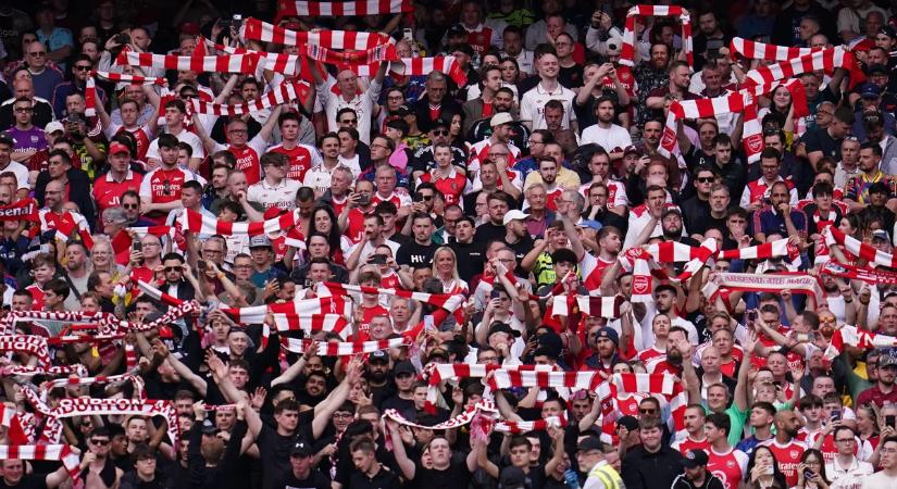 Botrány Londonban: Az Arsenal-szurkolók az éjszaka közepén támadták meg az Atlético Madridot – videó