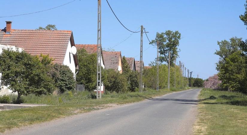 Valaha mozi is volt a hajdú-bihari faluban, ma már alig ötvenen lakják – fotókkal