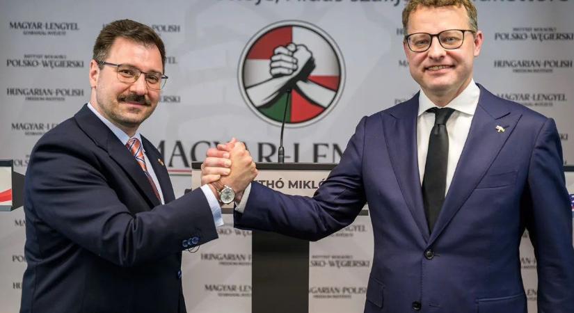 Panyi Szabolcs: elmenekülhettek Magyarországról a korrupt lengyel politikusok