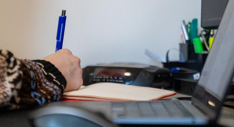 Kicsit sem logikus, de még az energiaválság ellenére is ingázunk, mint az őrültek
