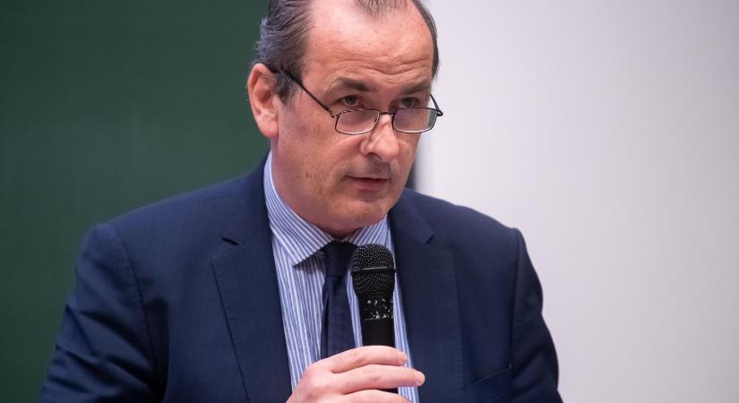 Hegedűs Zsolt: A betegellátás folyamatossága, az intézmények stabilitása és a dolgozók biztonsága az elsődleges az egészségügy nehéz helyzetében