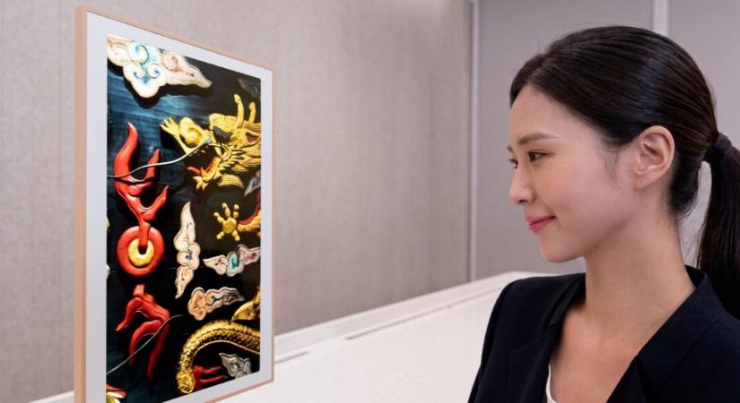 Itt a tv forradalom? Hihetetlen szintetikus OLED képernyőt villantott a Samsung!