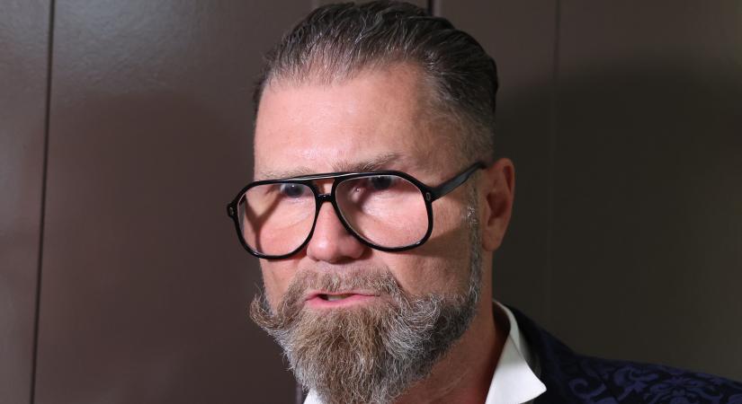 A divatguru, Herczeg Zoltán elképesztő állítása: 22 millióját lopták el a házkutatásnál