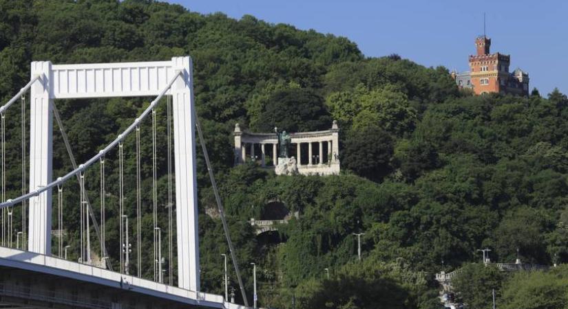 A turisták imádnak itt fotózkodni Budapesten: szerintük ez az egyik leglátványosabb hely