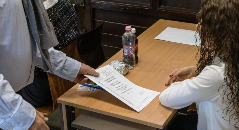 Matematikából csaknem 80 ezren érettségiznek kedden