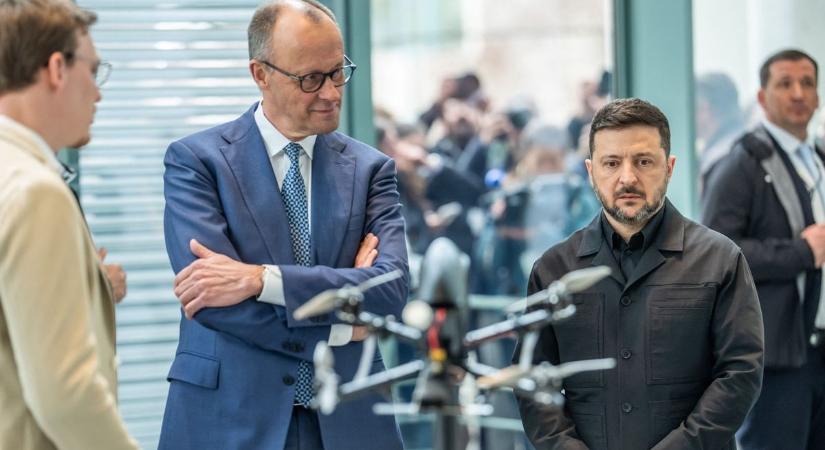 Meghozta a döntést Zelenszkij: váratlan helyen bukkanhatnak fel az ukrán drónok – de szabtak egy fontos feltételt