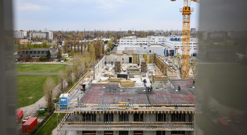 Rekordmértékben nő a kínálat az újlakáspiacon, a kereslet azonban csökkent
