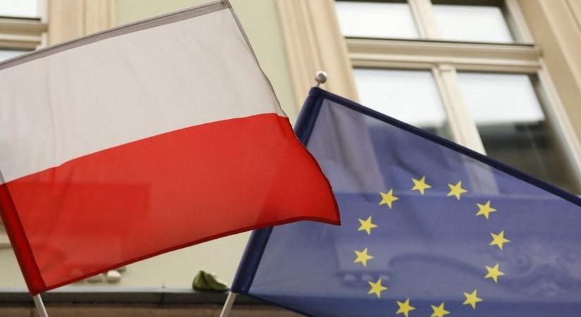 Tusk terve bevált: ömlik a pénz a lengyeleknek Brüsszelből – megvan, mire költik, ettől Moszkva nem lesz boldog