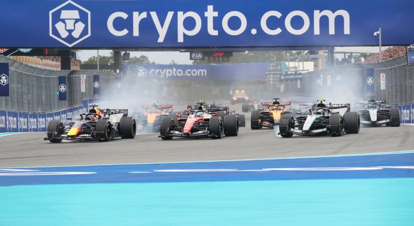 Toto Wolff beszólt a Forma-1-et kritizálóknak: Bújjanak el!