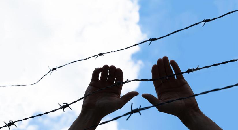 Migránsok felfegyverzésére vetemedett Putyin Oroszországa – így csinálják