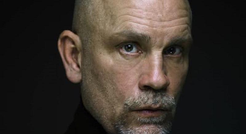 A szomszédban kapott állampolgárságot John Malkovich