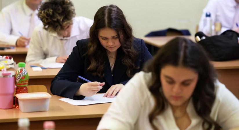 Történelem érettségi 2026: kövesse velünk percről-percre!