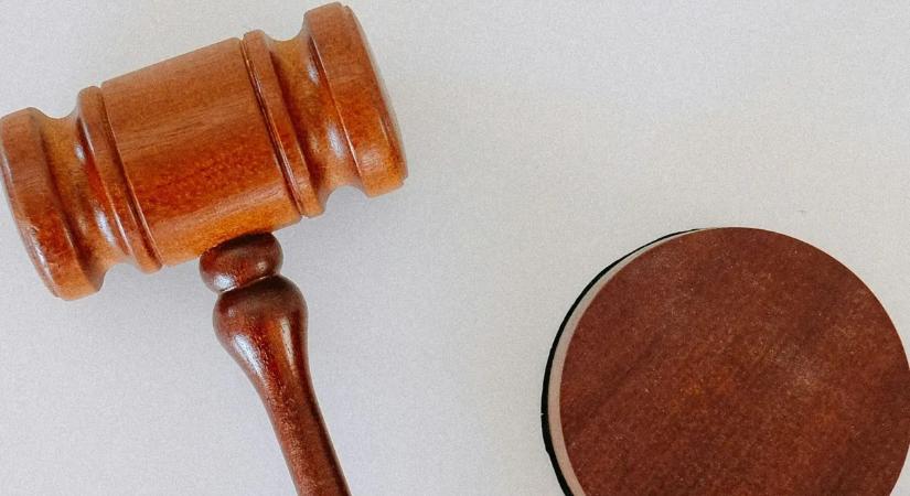 Nem bírta feldolgozni a szakítást: vascsővel akart volt barátnője életére törni a ceglédi férfi