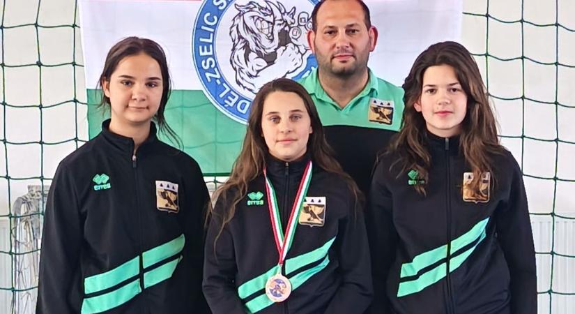 Dömötör Lorena hazavitte az érmet Tófejre
