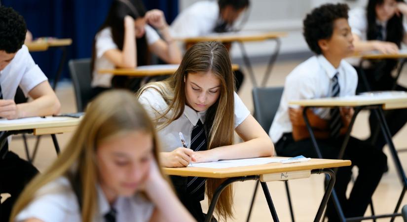 Friss, megjöttek a matekérettségi hivatalos megoldásai