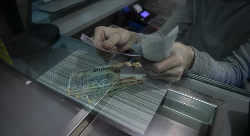 360 alá erősödött a forint, megvan az új négyéves csúcs