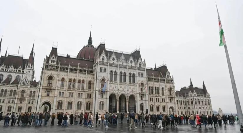 Szombaton megalakul az Országgyűlés – itt a pontos menetrend