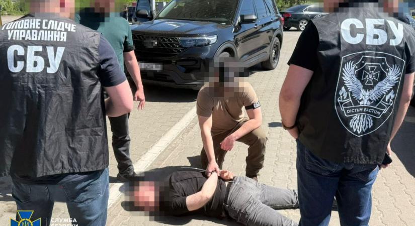 Az SZBU vesztegetési pénzek elfogadása miatt őrizetbe vette a Zsitomir megyei TCK vezetőjét