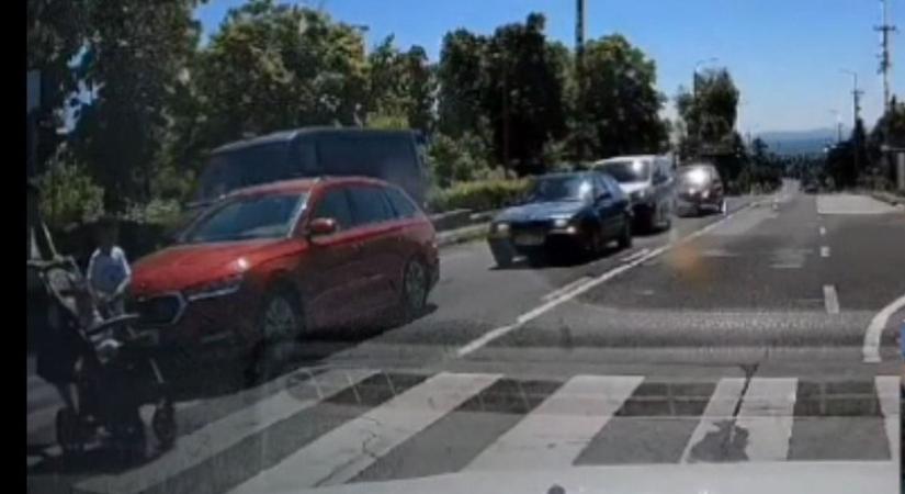 Döbbenetes felvételek: centiken múlt egy kisgyermekes család élete Pécsen (VIDEÓ)