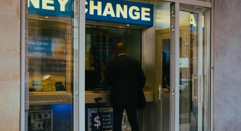 360 lett, maradhat? Brutális erőt mutat a forint, kérdés, lehet-e ennél is erősebb még a nyaralás előtt