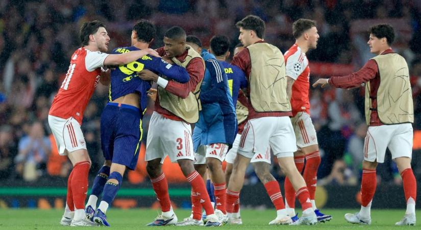 Öt Arsenal-játékosnak akart nekimenni a madridi védő, kapott egy pofont