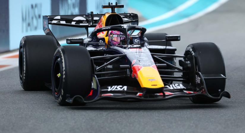 A Red Bull elnézést kért Verstappentől: túl későn oldották meg az RB22-es problémáját