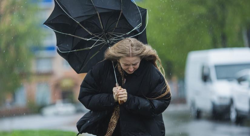 Hihetetlen vihar közelít, 16 vármegyére adtak ki figyelmeztetést