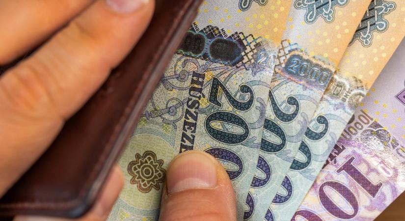 Megszólalt a szakértő a rendkívüli nyugdíjemelésről. Ennyire sokan kapnak komoly összeget, Magyar Péter állítása arról szól, hogy...
