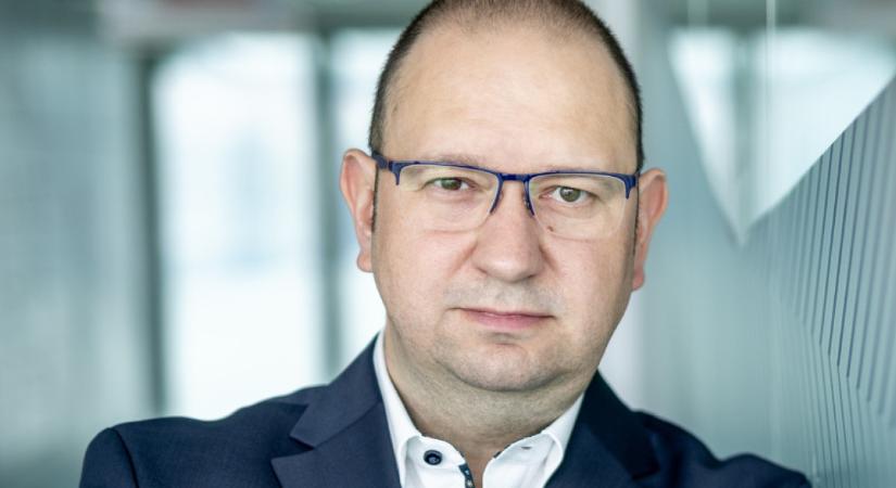 Folytatja – Marad az ÖPOSZ eddigi elnöke