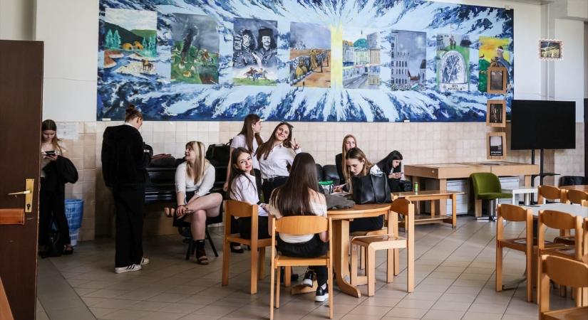 „Önhibájukon kívül a legjobbak is veszíthetnek 4-5 pontot” – szaktanár értékelte a középszintű töriérettségit