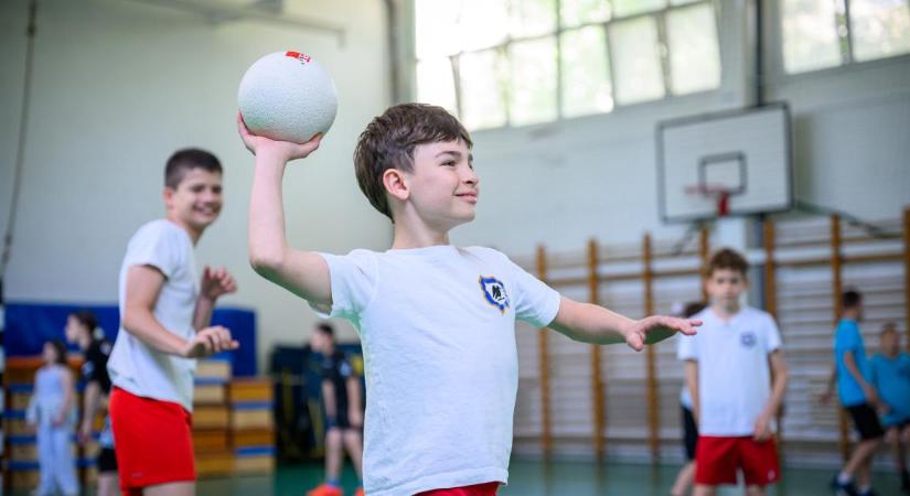 Kiütő kupával zárták a Mozdulj, Debrecen! iskolaprogramot az idei tanévben – fotókkal, videóval