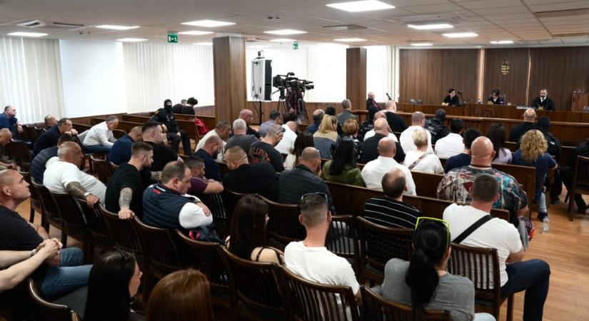Óriási fordulat a Katzenbach-gyilkosság ügyében: Curtis sírva fakadt, amikor hatályon kívül helyezték a bátyját is érintő elsőfokú ítéletet