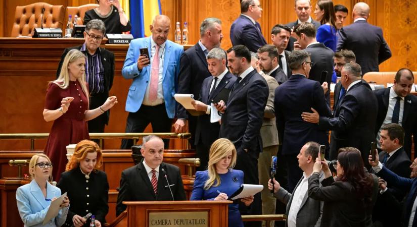 A szociáldemokraták szétverték saját kormányukat, és elszabadították a politikai káoszt Romániában