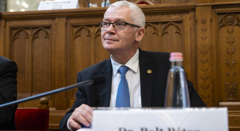 Alkotmányos helyreállítás: hogyan szabadulhatunk meg az autokrácia kiszolgálóitól?