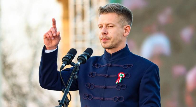 Magyar Péter a fiával utazott az olasz filmfesztiválra: így néztek ki a vörös szőnyegen!